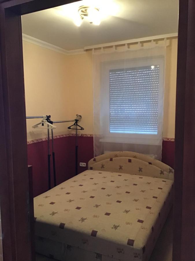 4 Lurko Apartman Uj Apartment ไฮจ์ดุสโซบอสโล ภายนอก รูปภาพ